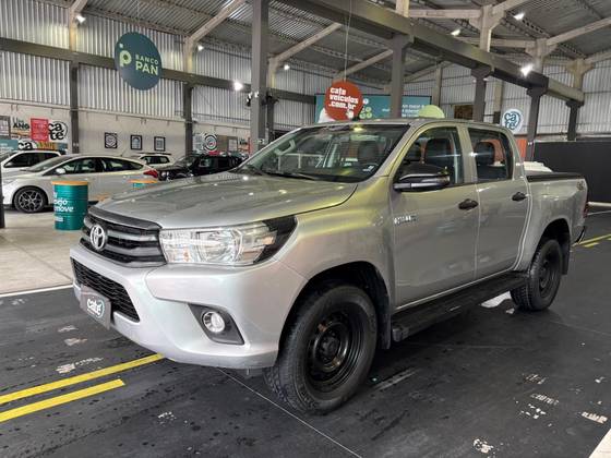 TOYOTA HILUX 2.8 STD 4X4 CD 16V DIESEL 4P MANUAL